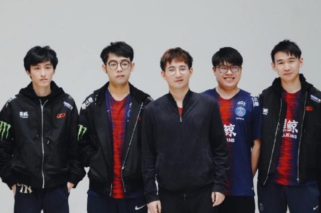 书写属于他 书写属于他