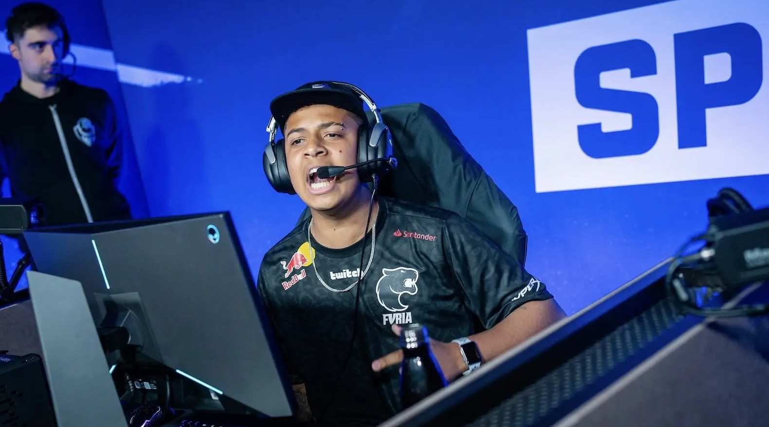 围与后点盯 围与后点盯