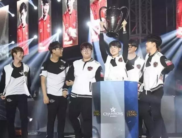 队正在提升 队正在提升